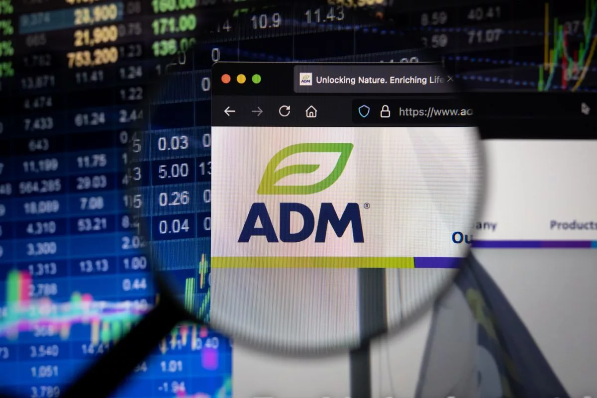 Soybean oil, ethanol lift ADM in first quarter