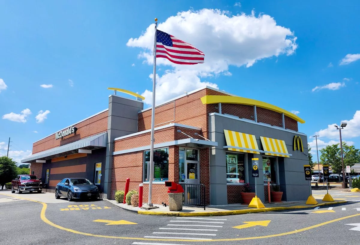 Gas prices pressuring McDonald’s low-income consumers