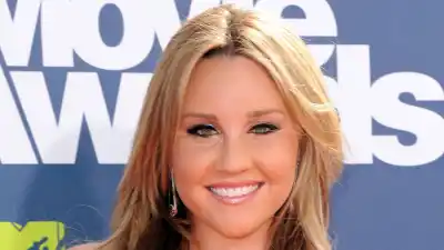 GettyImages-123583110-Amanda-Bynes-Explains-Why-She-Cant-Wear-Tooth-Gems.jpg