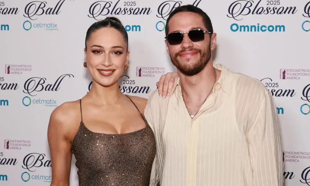 GettyImages-2215338031 Pete Davidsons Ex Elsie Hewitt Looks for Nanny After Split