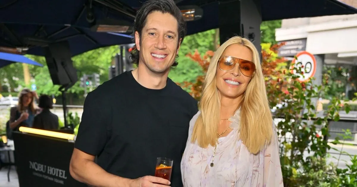 Full timeline of Tess Daly and Vernon Kay's marriage - from 'explosive' meeting to sexting scandal
