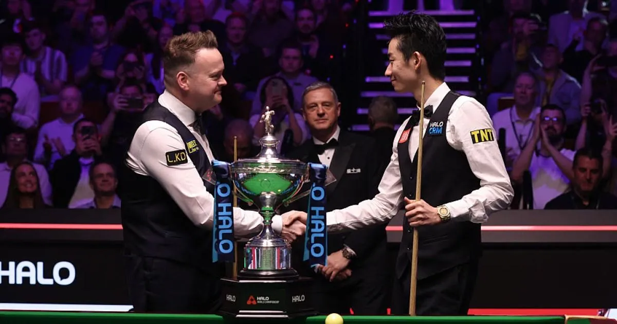 Wu Yize 'frightening' against Shaun Murphy in World Snooker Championship final