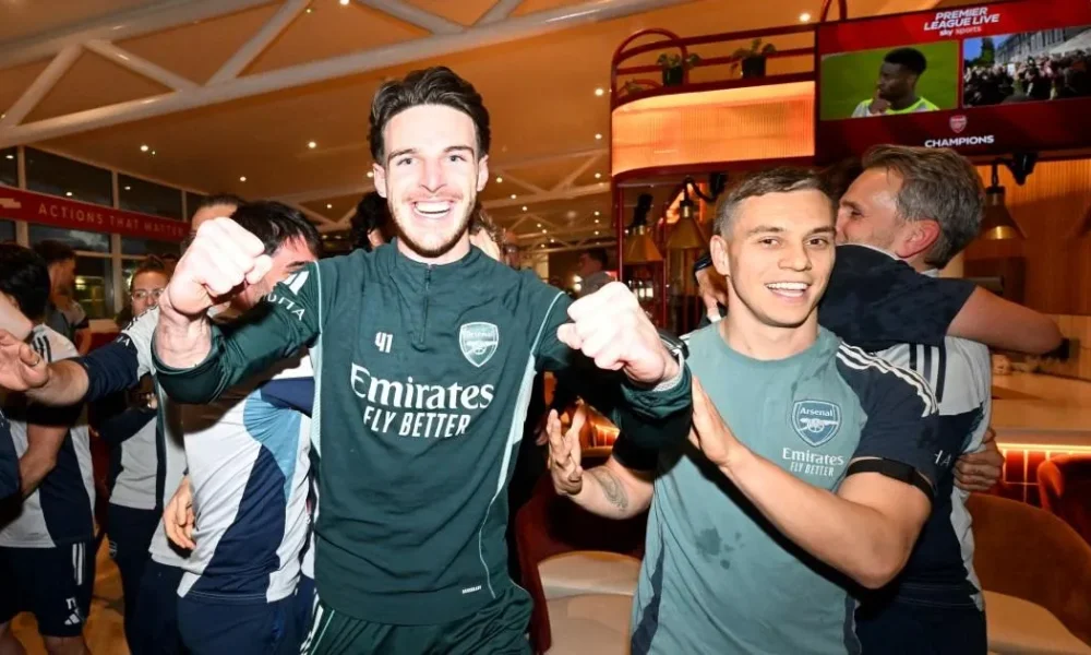 Declan Rice hits back at Man City fans in leading Arsenal title celebrations | Football