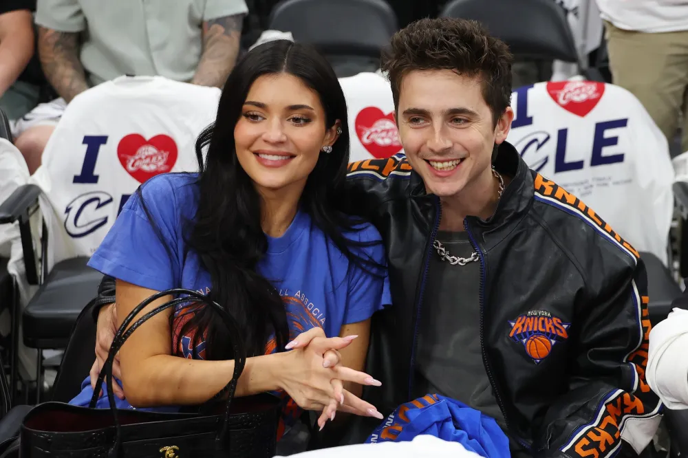 GettyImages-2278203832 Timothee Chalamet and Kylie Jenner Have Courtside Date at Knicks Game