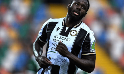 Keinan Davis sports the Udinese kit on the pitch