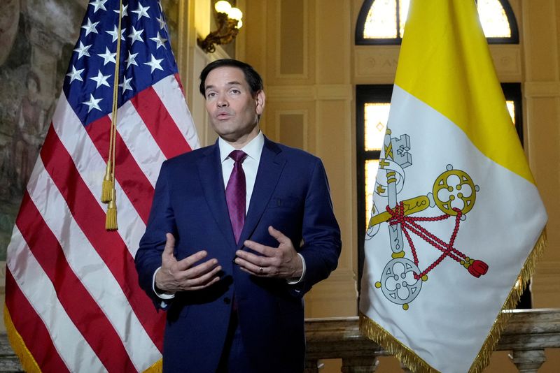 US Secretary of State to travel to Vatican and Italy, newspapers report