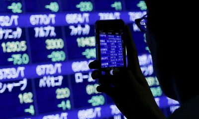 Oil climbs on Gulf clashes as AI drives stocks to weekly rise