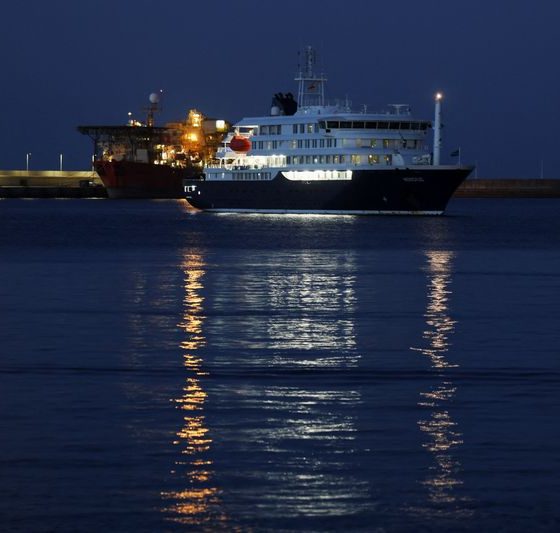 Evacuation of passengers from virus-hit cruise ship to be completed on Monday
