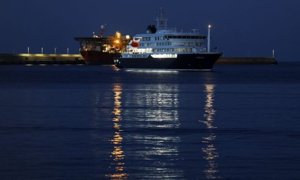Evacuation of passengers from virus-hit cruise ship to be completed on Monday