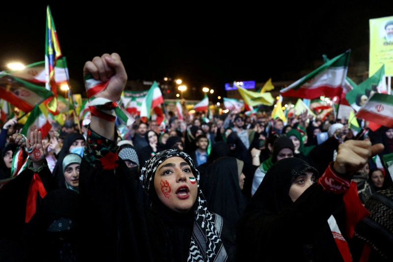 Analysis-Trump’s geopolitical brinkmanship has hit a wall with Iran