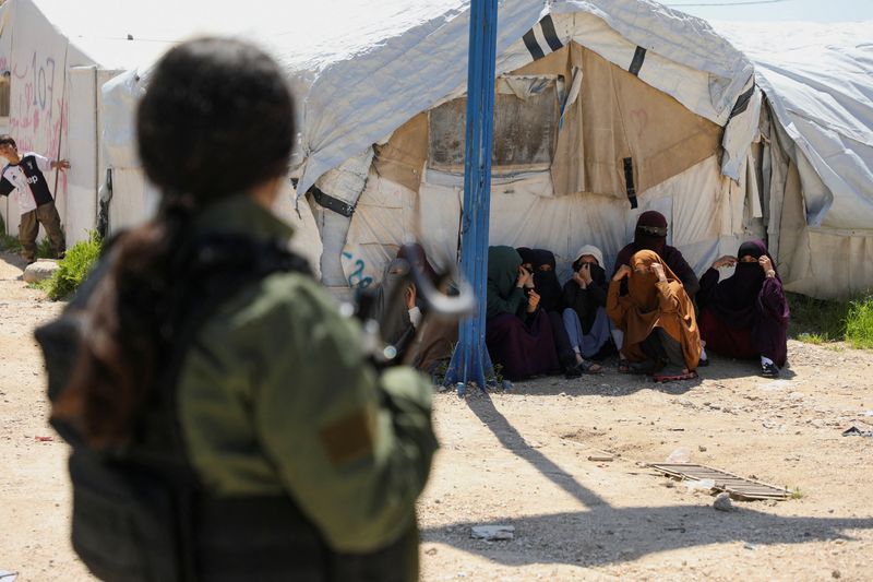 Second group of Australian women linked to Islamic State to return home