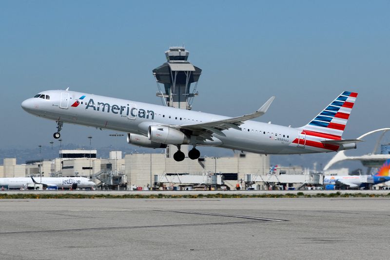 American Airlines sees resilient demand cushioning fuel-price hit