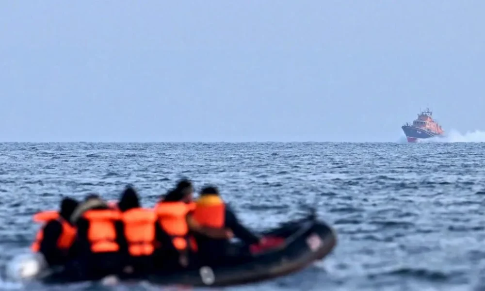 Woman and teenage girl die while trying to cross Channel in small boat | News UK