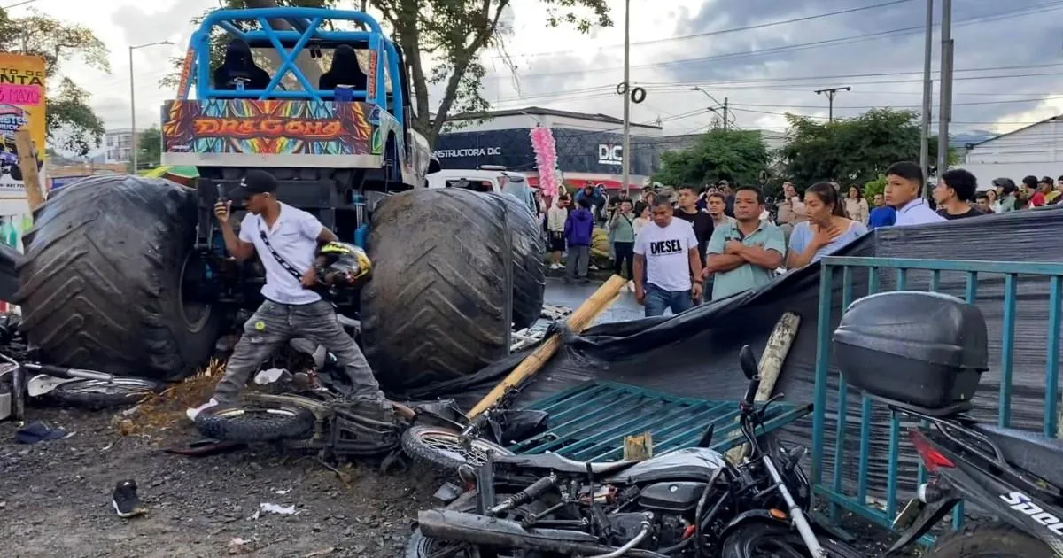 Monster truck crushes through crowd killing three and injuring dozens | News World