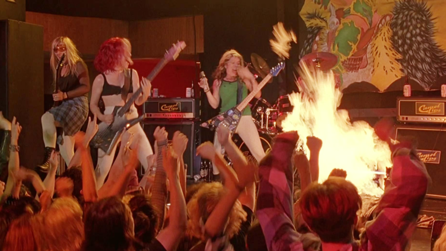 Kathleen Turner's Extremely R-Rated Comedy Slasher Is An Earlier, Raunchier Scream