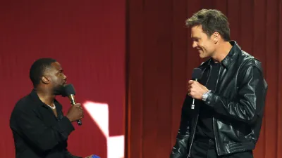 Tom Brady Calls Out Kevin Hart During Roast Netflix Is A Joke