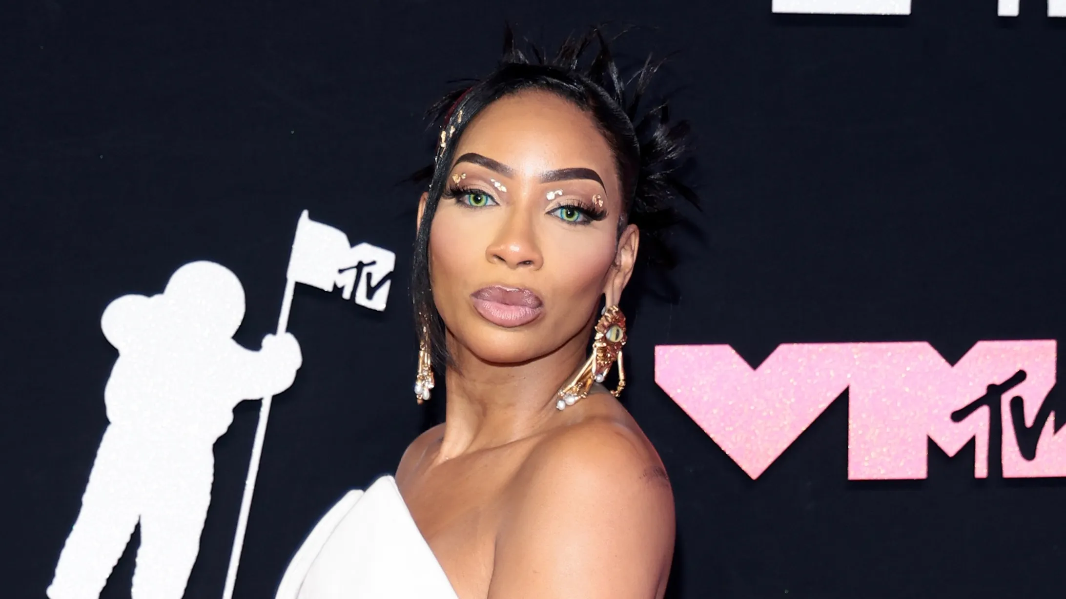 Whew, Chile! Victoria BroRilla Woods Goes OFF After Tommie Lee Reacts To Her Rockin A 30-Inch Wig