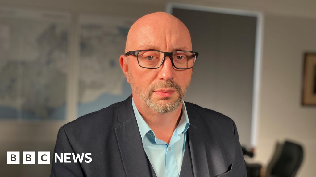 Water boss resigns after multiple supply failures