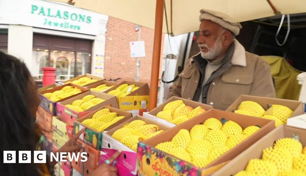London traders hit by 'king of mangoes' shortage