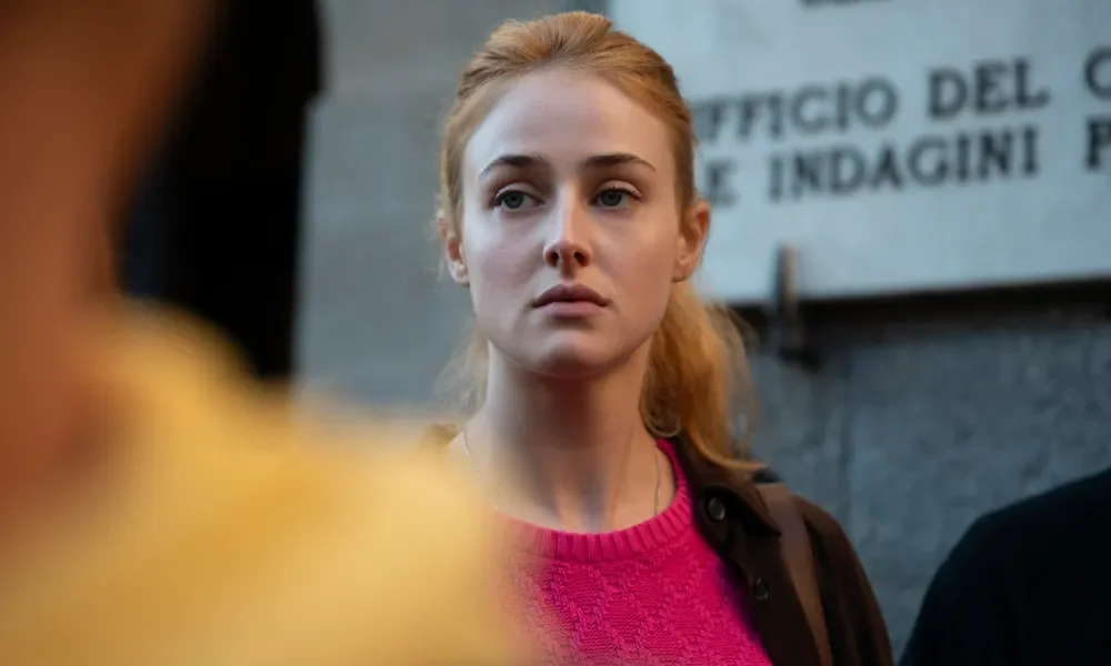 What to Know About Grace Van Patten's Sister Anna After Amanda Knox Show 