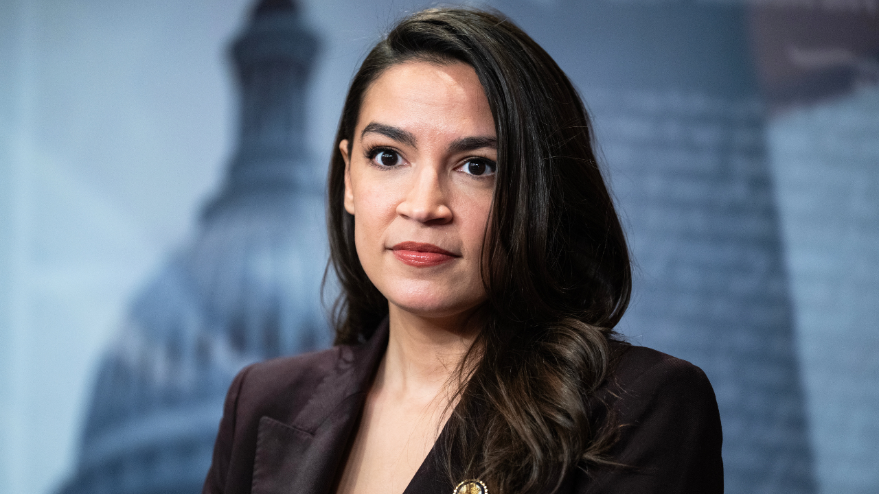 AOC-backed $25 minimum wage could hit small businesses and red states