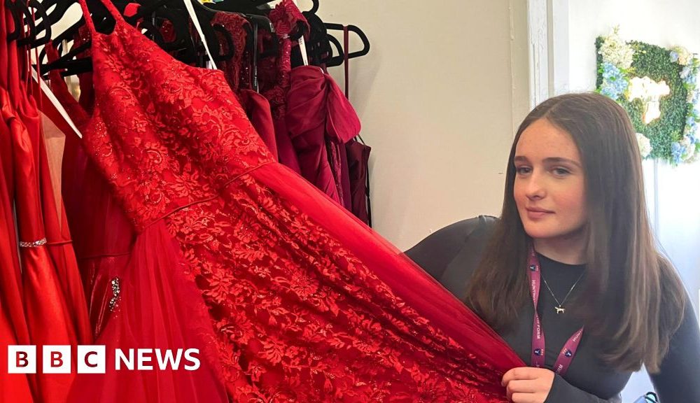 The young people rejecting a bank-breaking prom