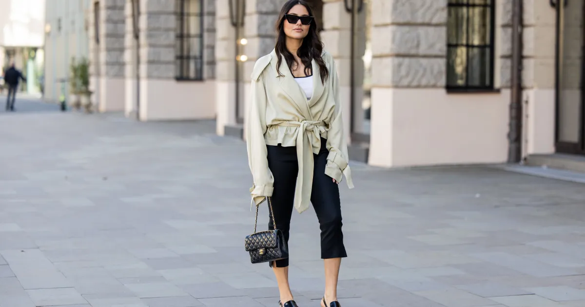 All The It Girls Are Wearing Capris – Here Are 17 Styles to Shop