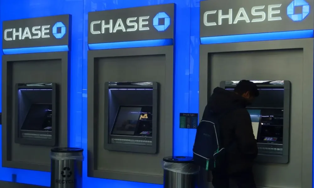 FBI warns banking spoof calls are tricking customers into transferring money