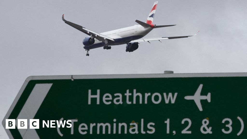 Heathrow rival could lead expansion, watchdog says