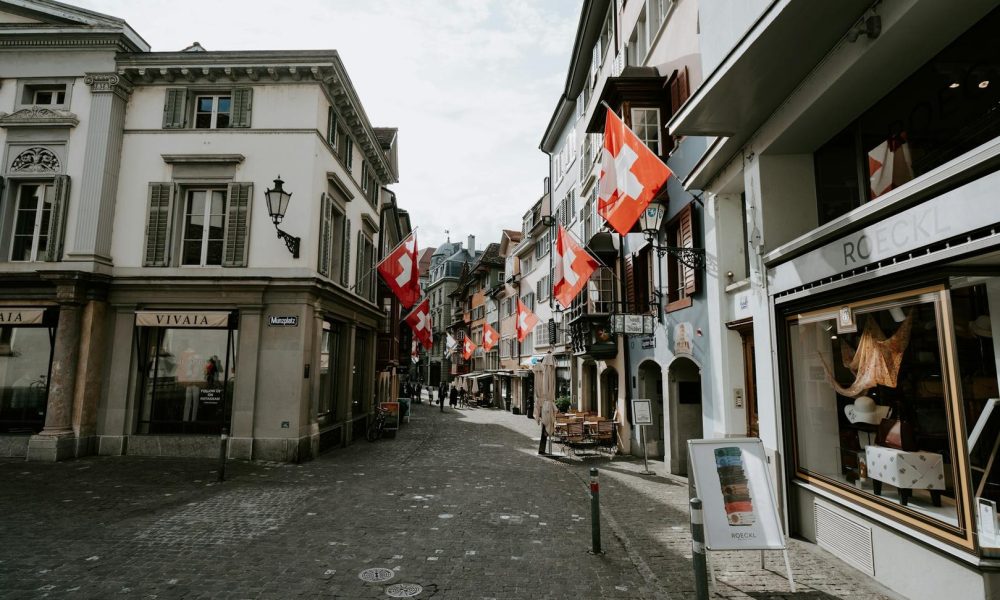 Swiss central bank bitcoin reserve push fails over signature shortfall