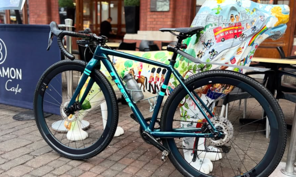 How one cafe's 'Lycra discount' has left a town overrun with cyclists | News UK
