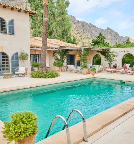 Pool Corporation Stock: Profiting From Sunbelt's Long Term Growth Potential (NASDAQ:POOL)