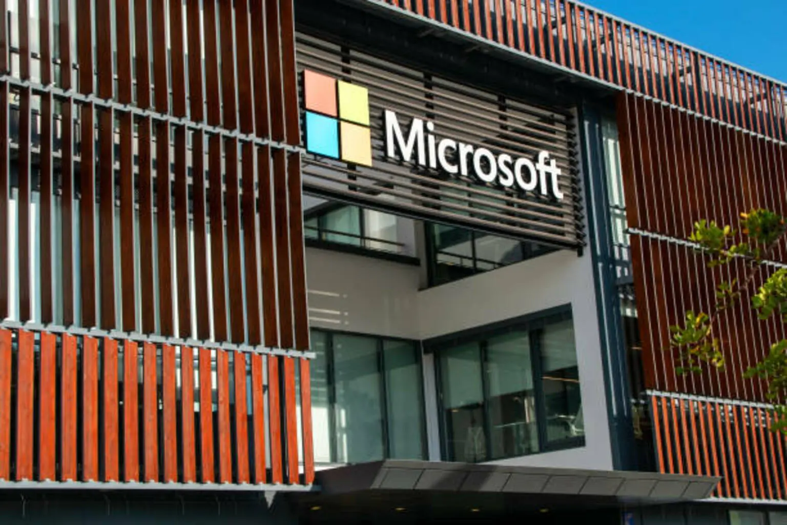 Microsoft FY Q3 2026: Multi-Model Mirage, Copilot Momentum