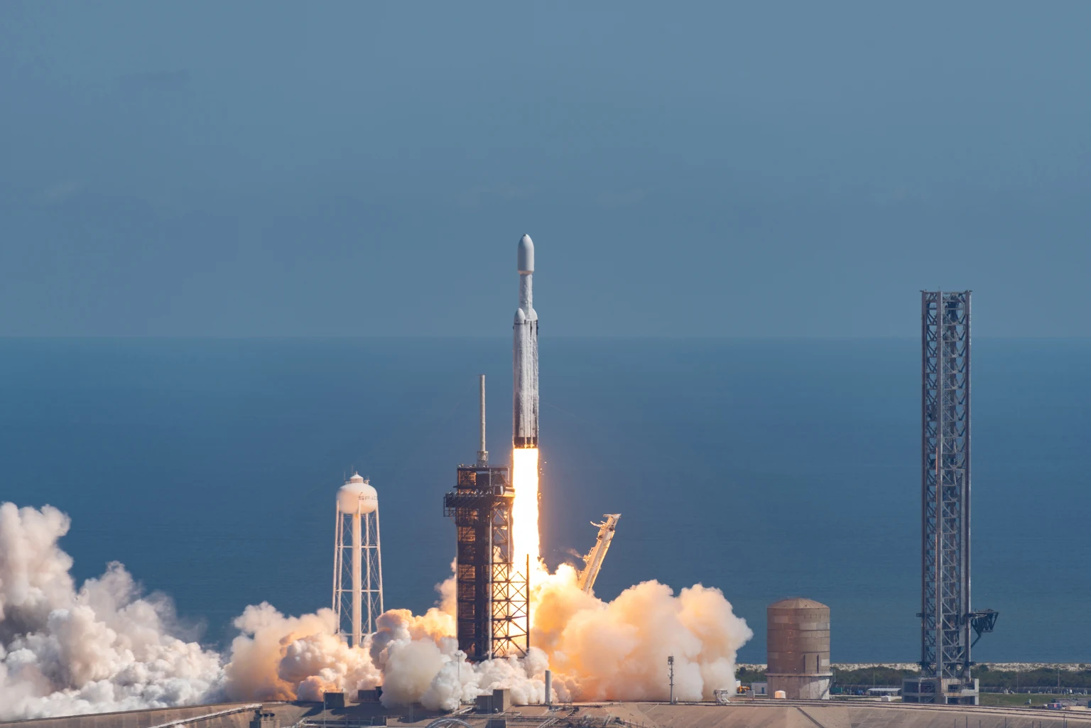 SpaceX: What Does History Tell Us About Investing In The Biggest IPOs? I Am Cautiously Optimistic