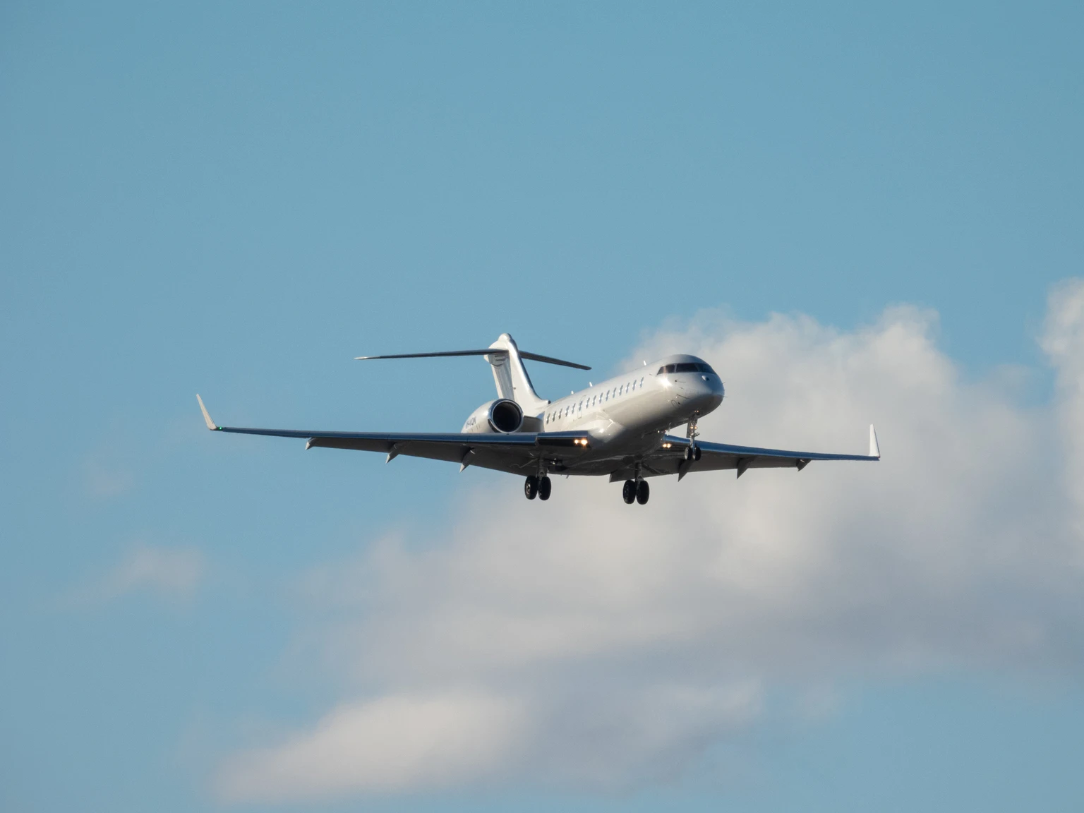Bombardier: From Turnaround To A Shareholder Returns Story (OTCMKTS:BDRAF)