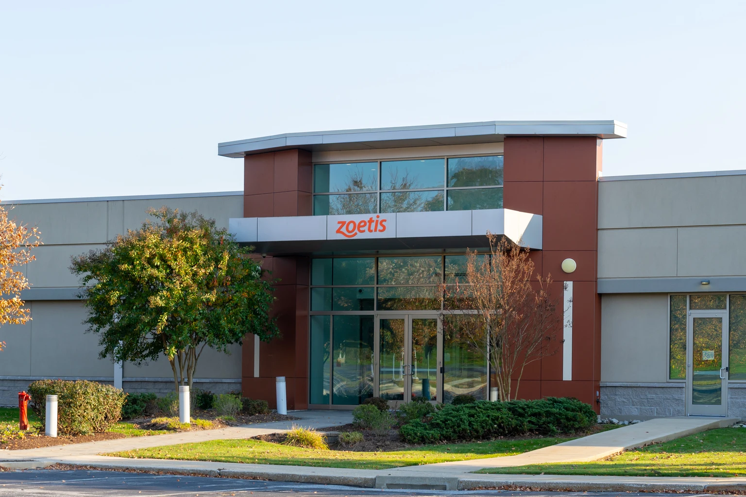 Zoetis Q1 Review: Is A Darkened Outlook Cyclical Or Structural? (Rating Downgrade)