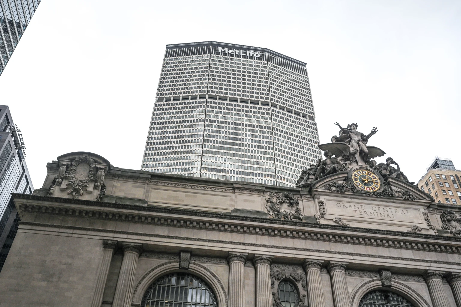 MetLife: Time To Go Long The Common Shares And 6.35% Yielding Preferreds (NYSE:MET)