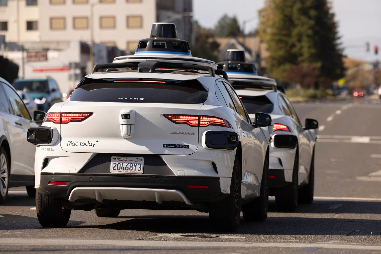 Alphabet's Earnings Reaffirm Our Thesis Despite Scale