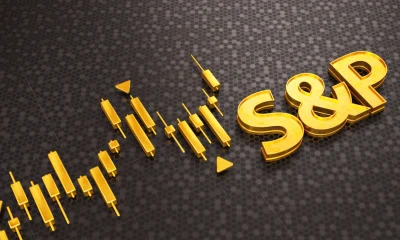 S&P 500 Snapshot: Index Flirts With 7,400