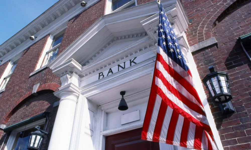 U.S. Bank Stocks Follow The Broader Market Higher In April