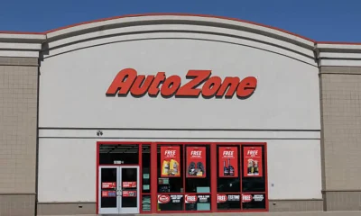 AutoZone's Plunge Doesn't Mean To Rush In To Buy