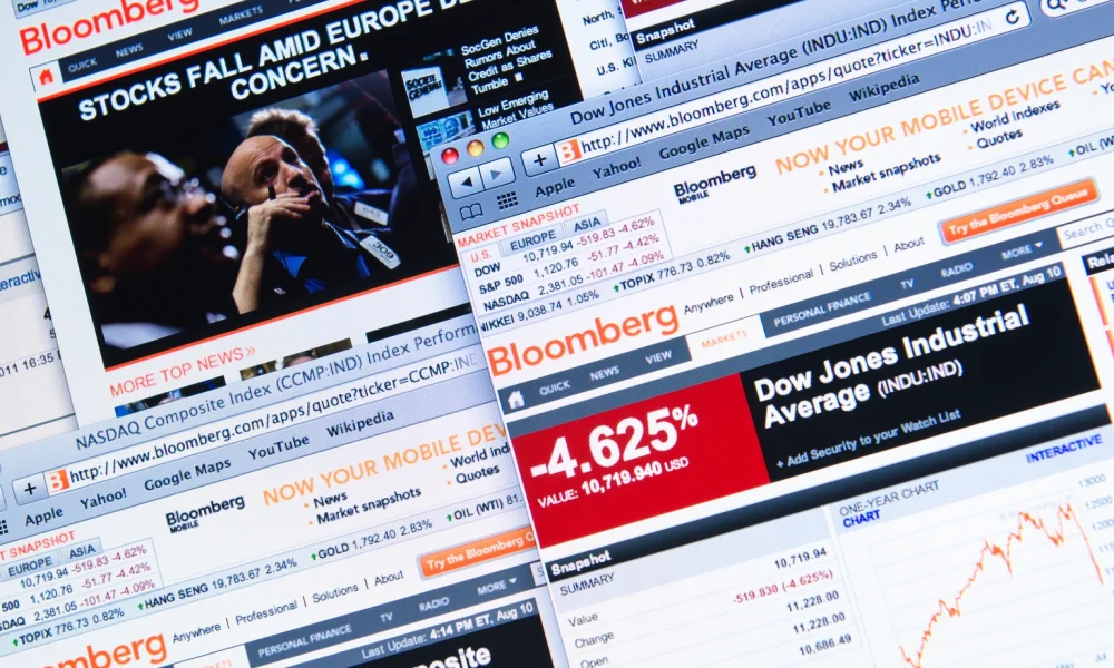 Buy 3 Bloomberg Ideal 'Safer' May Dividend Dogs