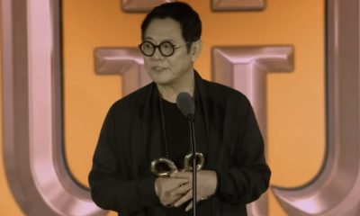 Jet Li Honored with Gold Legend Award at Glamorous 2026