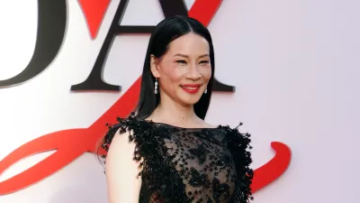 NEW YORK, NEW YORK - APRIL 20: Lucy Liu attends