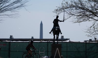 The D.C. mayor race’s ‘delicate dance’