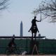The D.C. mayor race’s ‘delicate dance’