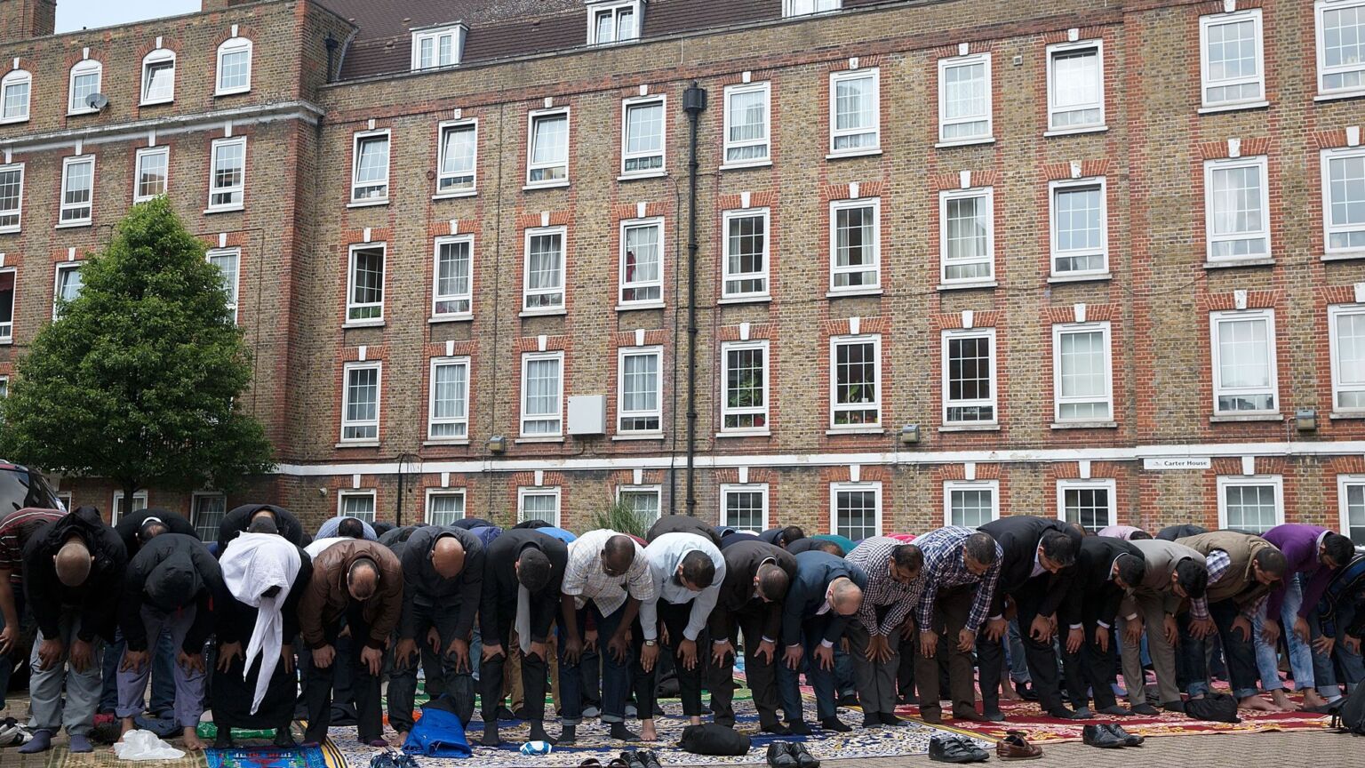 Islamic sectarianism is warping democracy