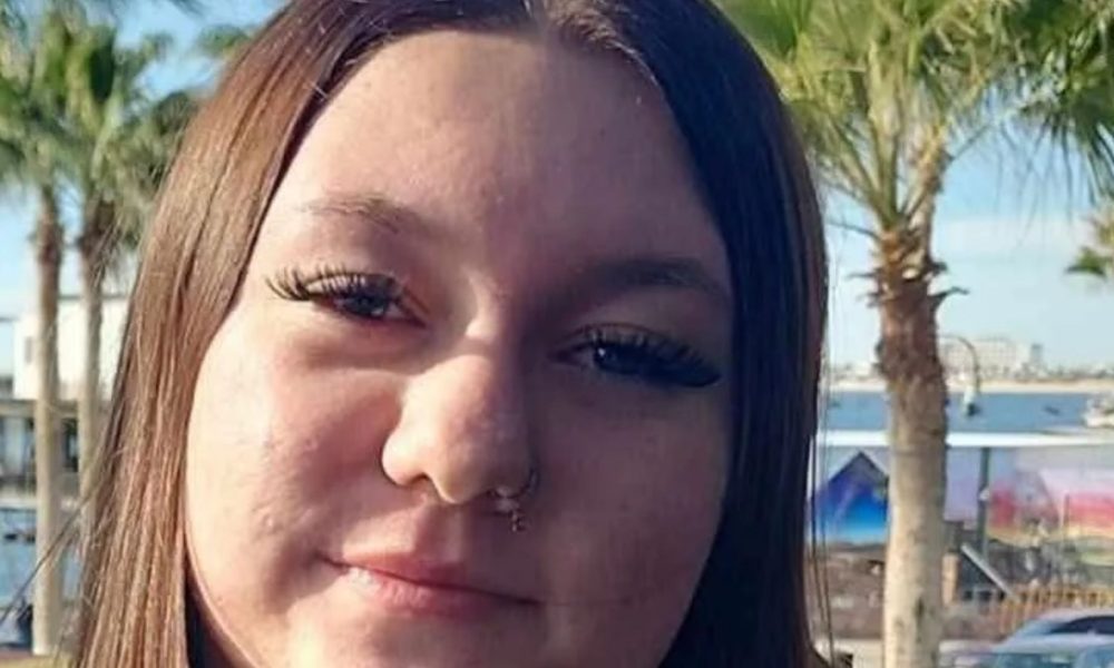 Teen 'shoots dead pregnant girlfriend, 16, and leaves her friends fighting for life after he told her to kill the baby'