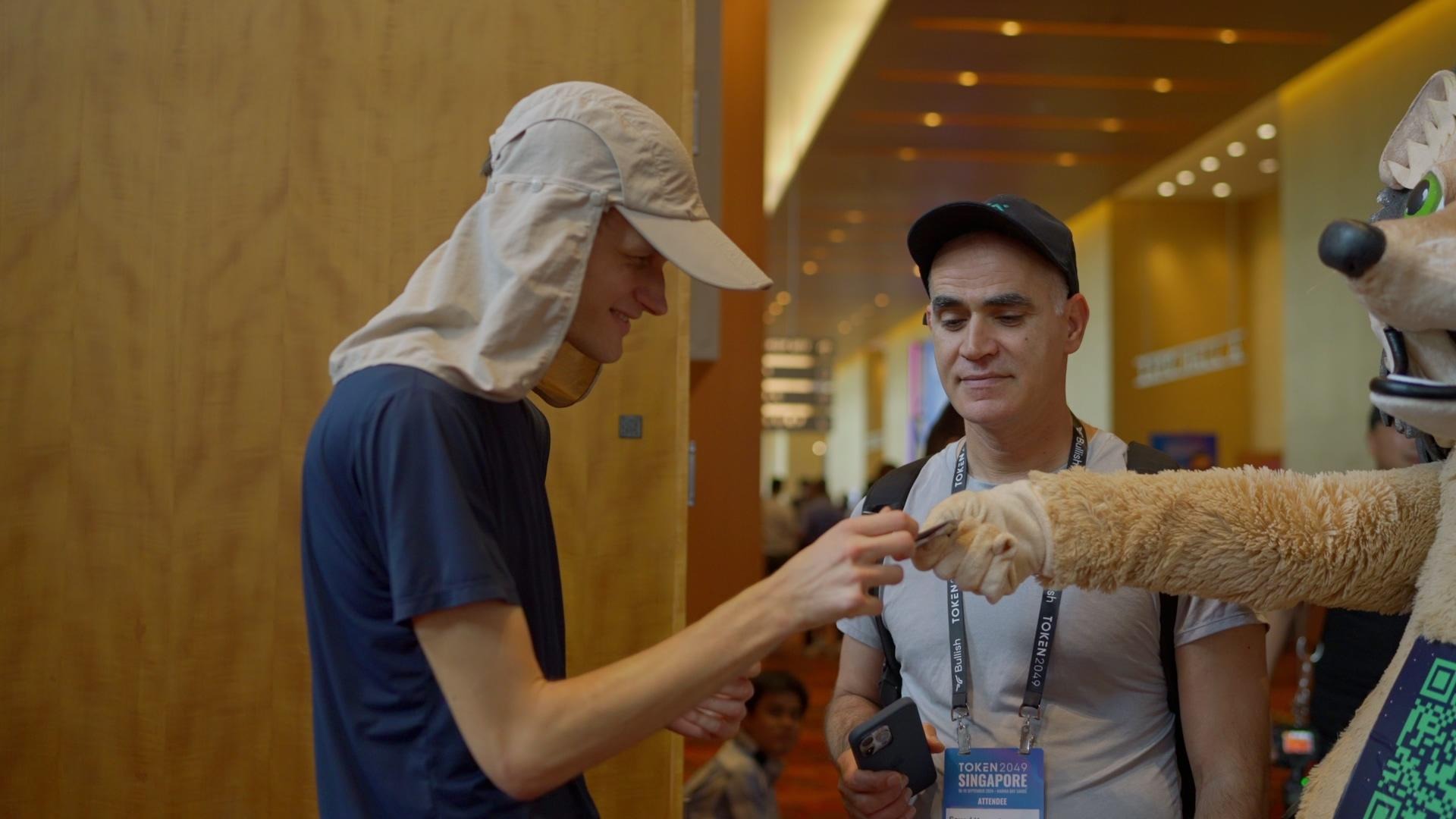 A viral hedgehog, Vitalik Buterin, and a bow: the GraphDex launch that crypto won't forget