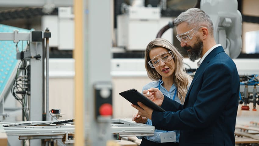 Real Pay Squeeze: UK Private Sector Wages Fall Behind Inflation in 2026